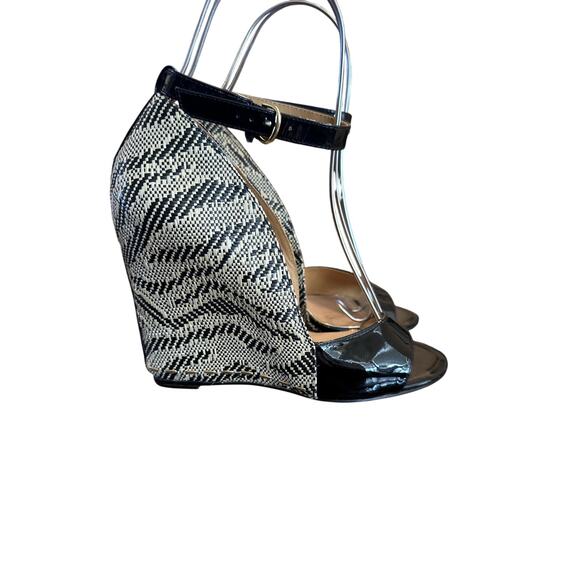 Women’s Badgley Mischka Black / Beige Wedge Heels. Size 8.5 - Picture 1 of 5